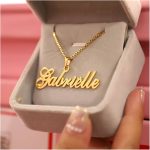 cadena de oro con nombre
