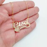 cadena de oro con nombre