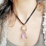 colgante cuarzo rosa