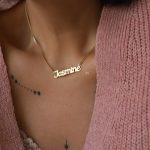 colgante nombre oro