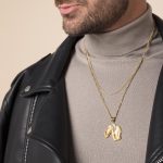 colgante oro hombre