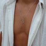 colgante plata hombre