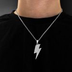 colgante plata hombre