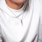 colgante plata hombre