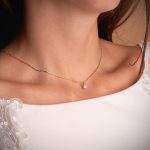 collar con diamante