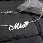 collar con nombre plata