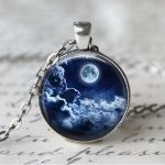 collar de luna
