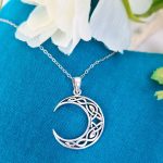 collar de luna