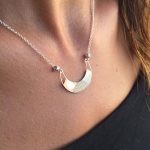 collar de luna