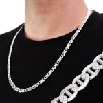 collar de plata hombre