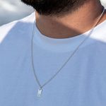 collar de plata hombre