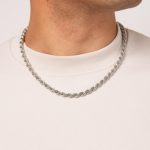 collar de plata hombre