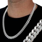 collar de plata hombre