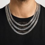 collar de plata hombre