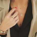 collar inicial oro