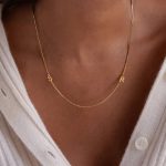collar inicial oro