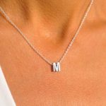 collar inicial plata