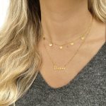 collar nombre oro