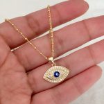 collar ojo turco