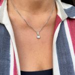 collar oro blanco